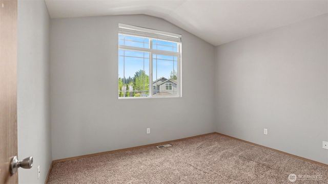 1340 57th Drive SE, Auburn, WA 98092