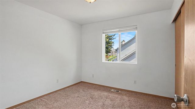 1340 57th Drive SE, Auburn, WA 98092