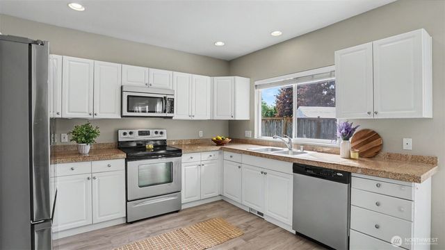 1340 57th Drive SE, Auburn, WA 98092