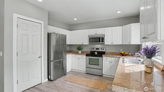 1340 57th Drive SE, Auburn, WA 98092