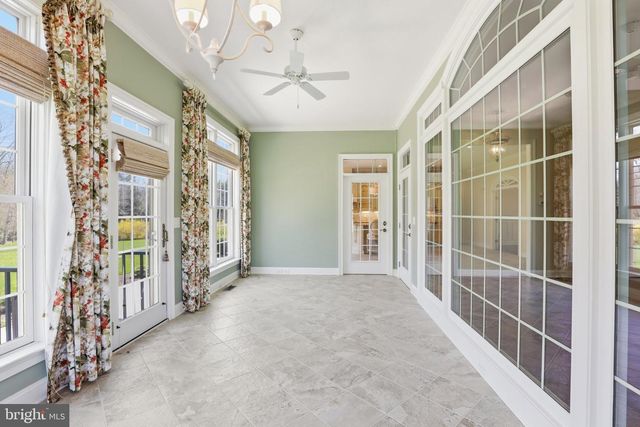 18 LAKE CREST DR, Milford, DE 19963