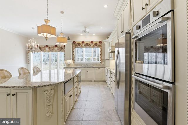 18 LAKE CREST DR, Milford, DE 19963