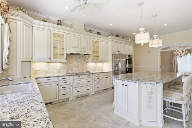 18 LAKE CREST DR, Milford, DE 19963