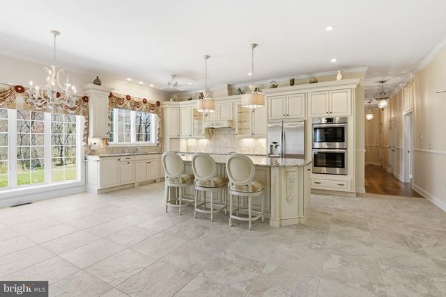 18 LAKE CREST DR, Milford, DE 19963