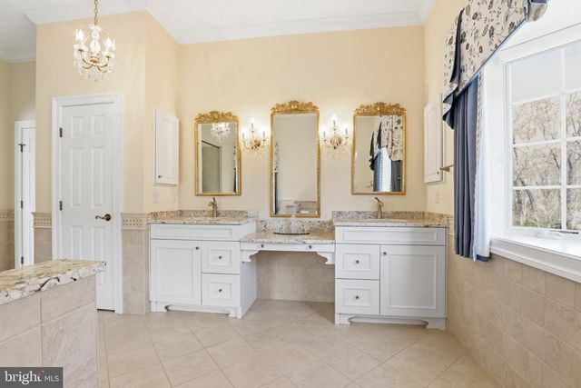 18 LAKE CREST DR, Milford, DE 19963