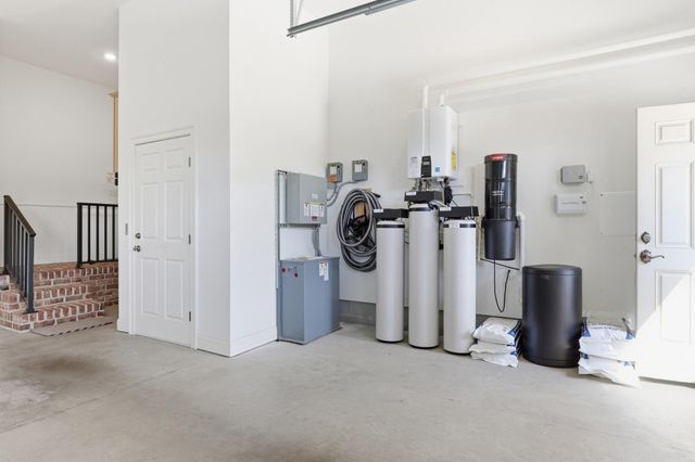 18 LAKE CREST DR, Milford, DE 19963