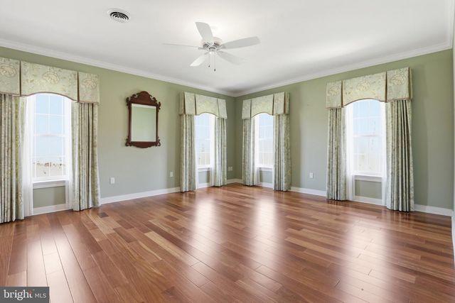 18 LAKE CREST DR, Milford, DE 19963