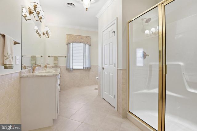 18 LAKE CREST DR, Milford, DE 19963