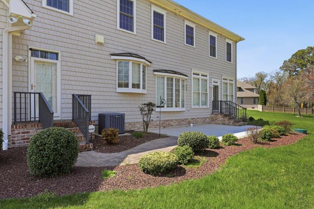 18 LAKE CREST DR, Milford, DE 19963