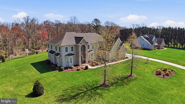 18 LAKE CREST DR, Milford, DE 19963