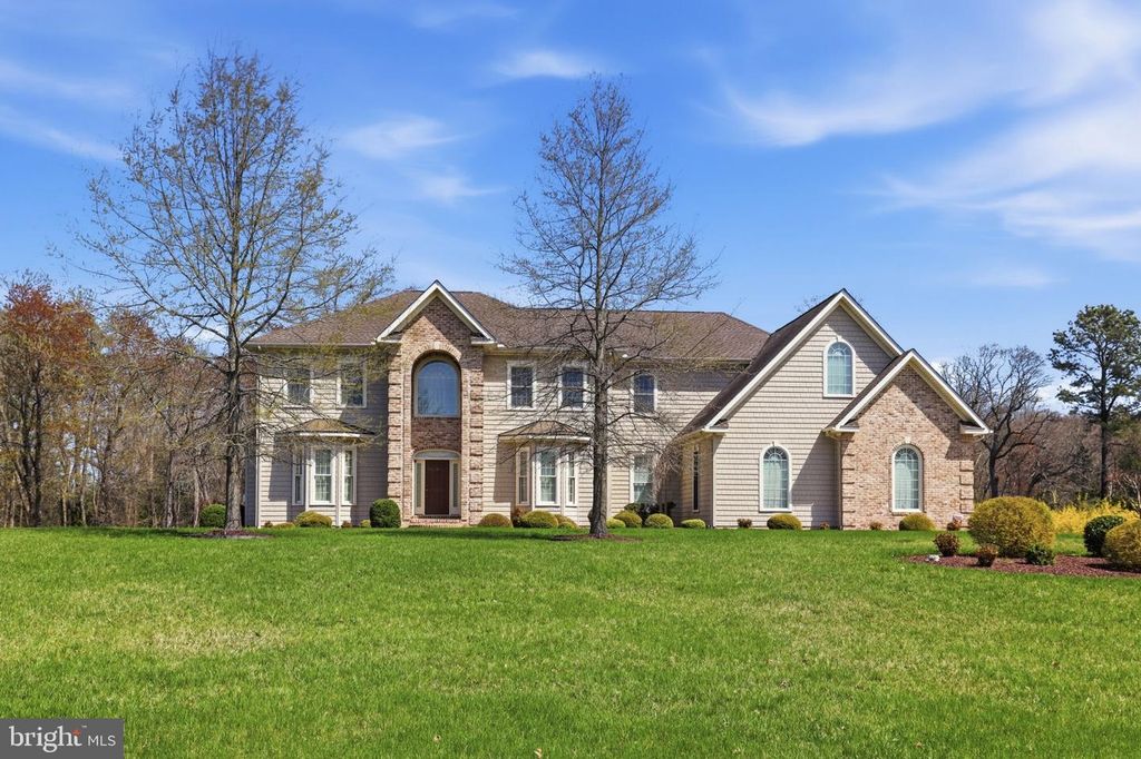 18 LAKE CREST DR, Milford, DE 19963