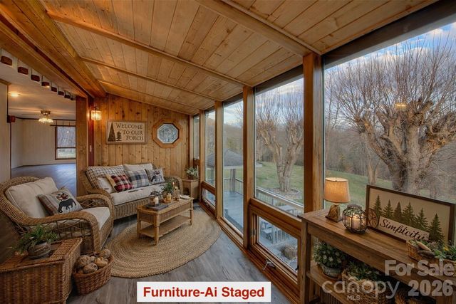 220 Grand View Lane, Burnsville, NC 28714