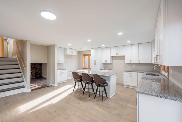 4710 Oak Lane Drive, Griffith, IN 46319