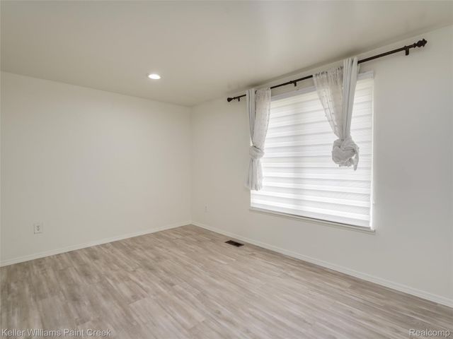 36650 Park Place Drive 51, Sterling Heights, MI 48310