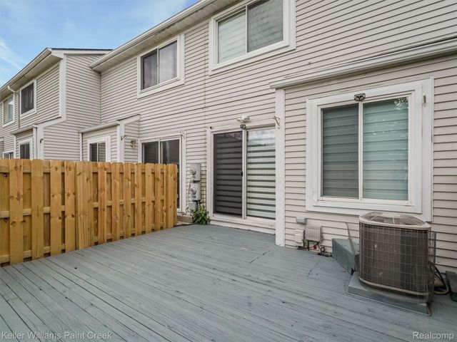36650 Park Place Drive 51, Sterling Heights, MI 48310
