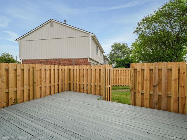 36650 Park Place Drive 51, Sterling Heights, MI 48310