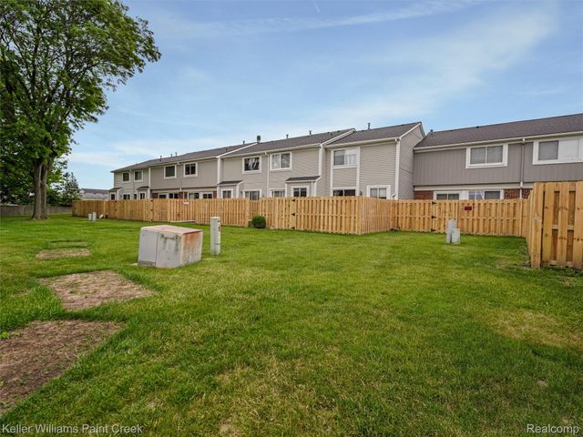 36650 Park Place Drive 51, Sterling Heights, MI 48310