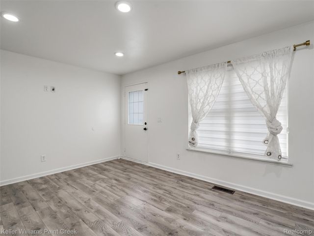36650 Park Place Drive 51, Sterling Heights, MI 48310
