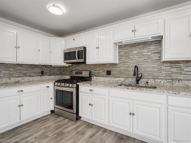 36650 Park Place Drive 51, Sterling Heights, MI 48310