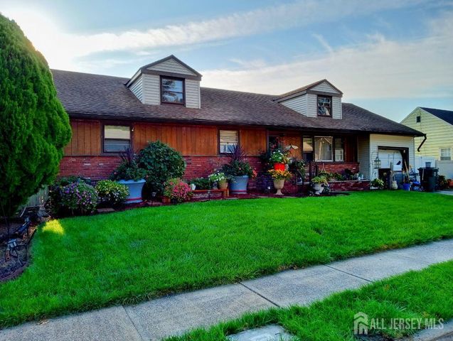 14 Chase Avenue, Avenel, NJ 07001