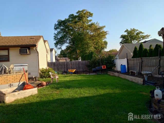 14 Chase Avenue, Avenel, NJ 07001