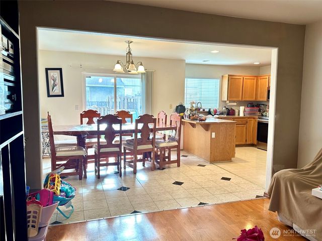 18416 80th Avenue Ct E, Puyallup, WA 98375