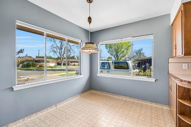 217 W Cortland Avenue, Fresno, CA 93705