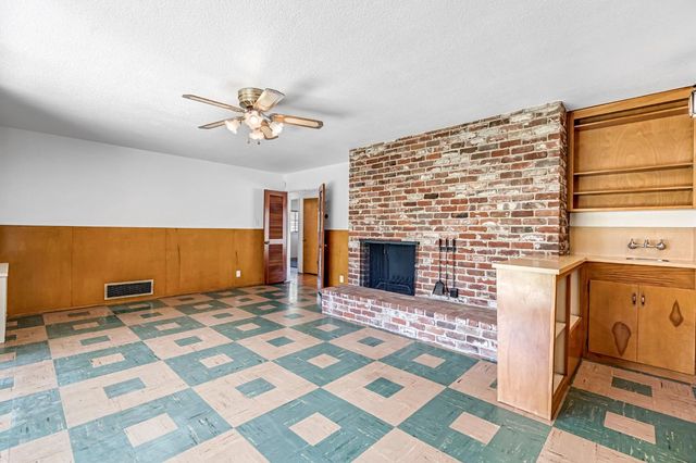 217 W Cortland Avenue, Fresno, CA 93705