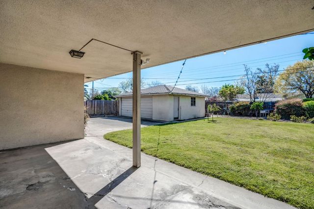 217 W Cortland Avenue, Fresno, CA 93705
