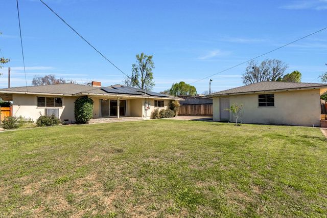 217 W Cortland Avenue, Fresno, CA 93705