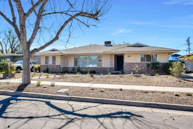 217 W Cortland Avenue, Fresno, CA 93705
