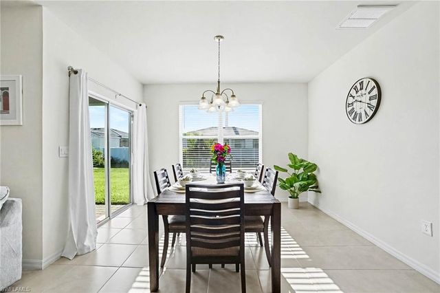 1813 NW 24th PL, Cape Coral, FL 33993