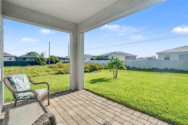 1813 NW 24th PL, Cape Coral, FL 33993