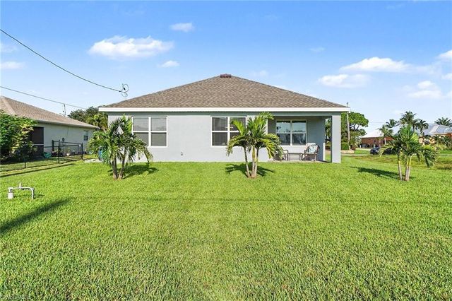 1813 NW 24th PL, Cape Coral, FL 33993