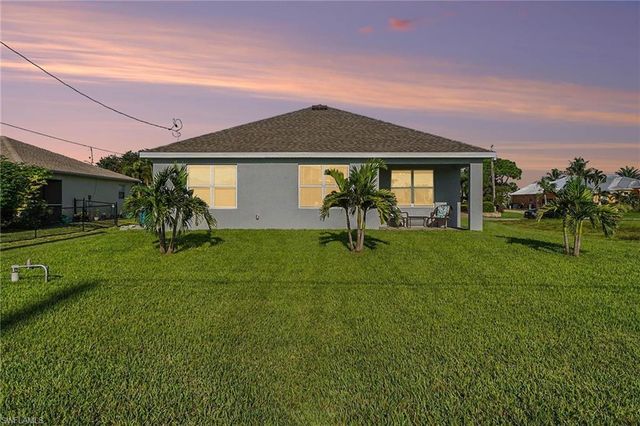1813 NW 24th PL, Cape Coral, FL 33993