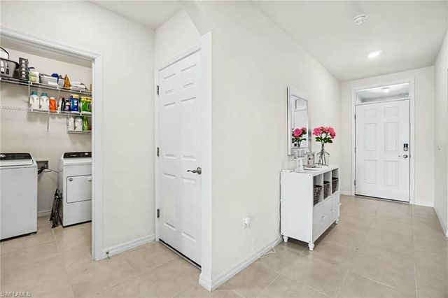 1813 NW 24th PL, Cape Coral, FL 33993