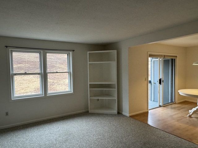 8 Freedom Drive, Montpelier, VT 05602