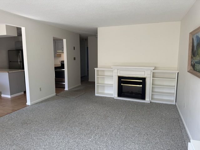 8 Freedom Drive, Montpelier, VT 05602