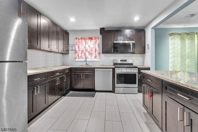 1101 Bergen Ave, Linden City, NJ 07036