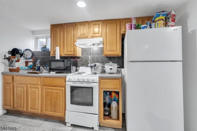 1101 Bergen Ave, Linden City, NJ 07036