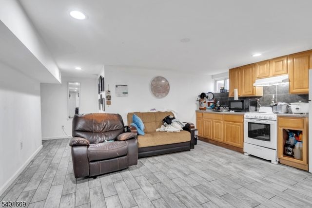 1101 Bergen Ave, Linden City, NJ 07036