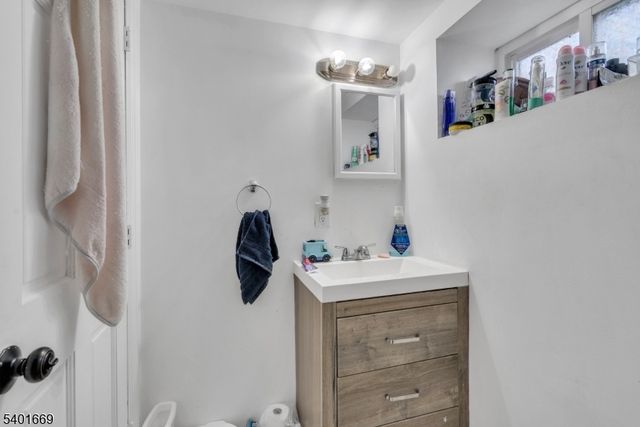 1101 Bergen Ave, Linden City, NJ 07036