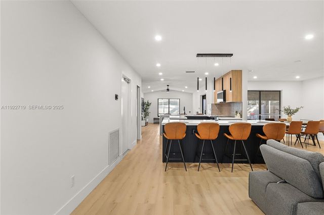 1462 SW 25th Ave, Deerfield Beach, FL 33442