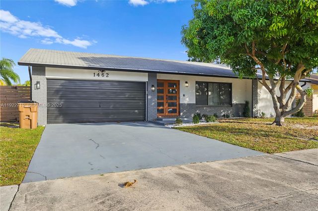 1462 SW 25th Ave, Deerfield Beach, FL 33442