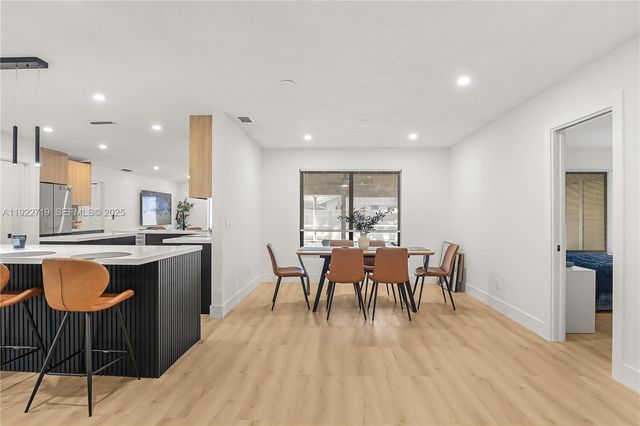 1462 SW 25th Ave, Deerfield Beach, FL 33442