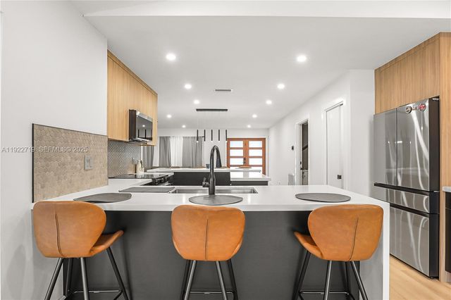 1462 SW 25th Ave, Deerfield Beach, FL 33442