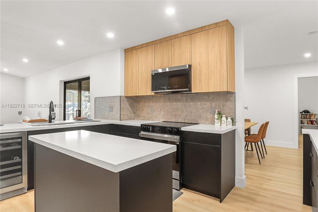 1462 SW 25th Ave, Deerfield Beach, FL 33442