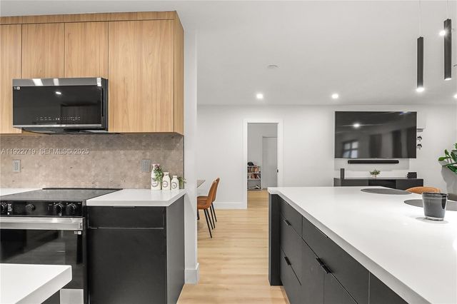 1462 SW 25th Ave, Deerfield Beach, FL 33442