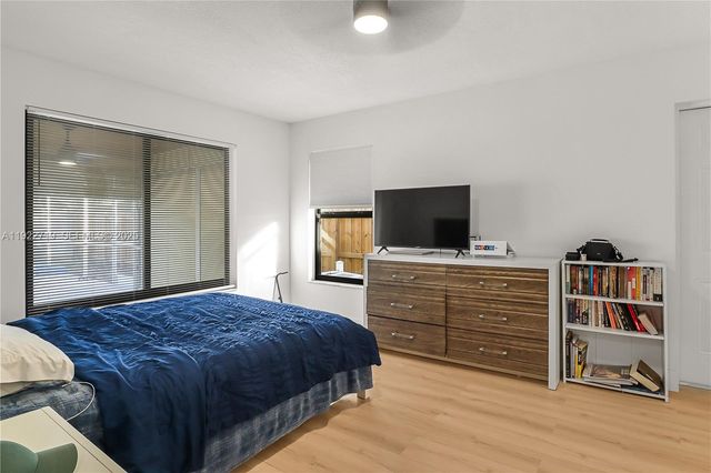 1462 SW 25th Ave, Deerfield Beach, FL 33442