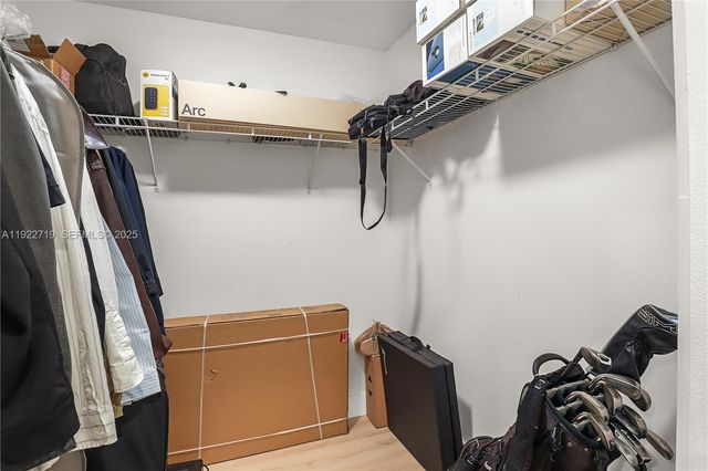 1462 SW 25th Ave, Deerfield Beach, FL 33442